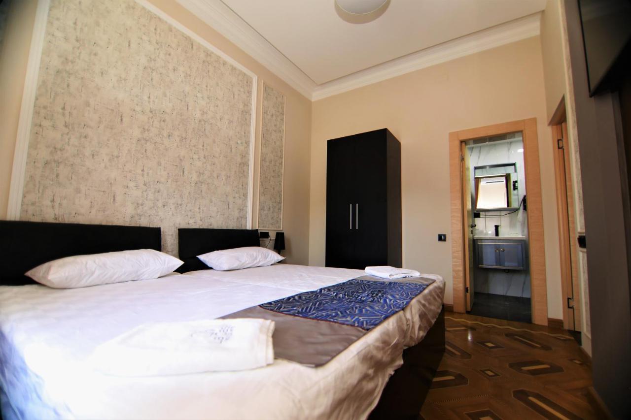 La Casa Hotel Jerevan Exteriör bild